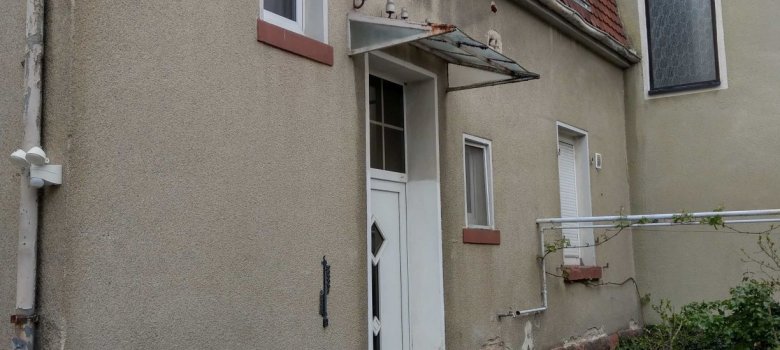 Hausrückseite alt