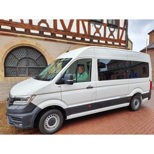 Bürgerbus vor der Beklebung mit Fahrer