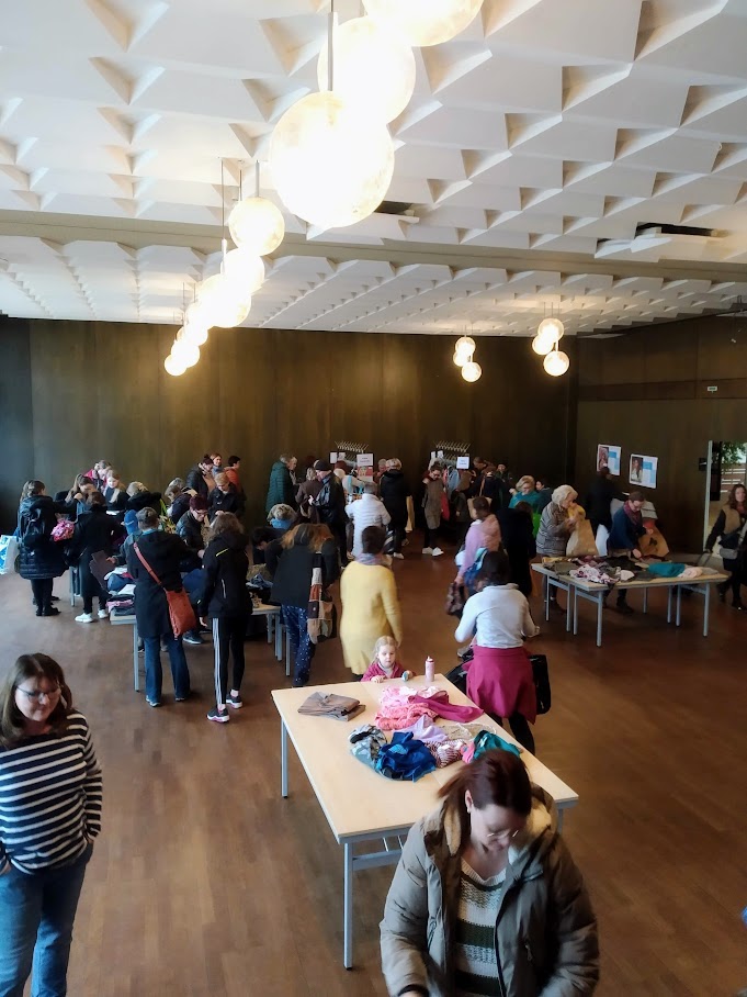 Saal Pfarrheim St. Jakobus mit Kleidertausch