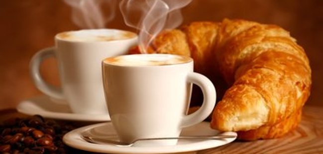 Cappuccino caldo e Brioche 