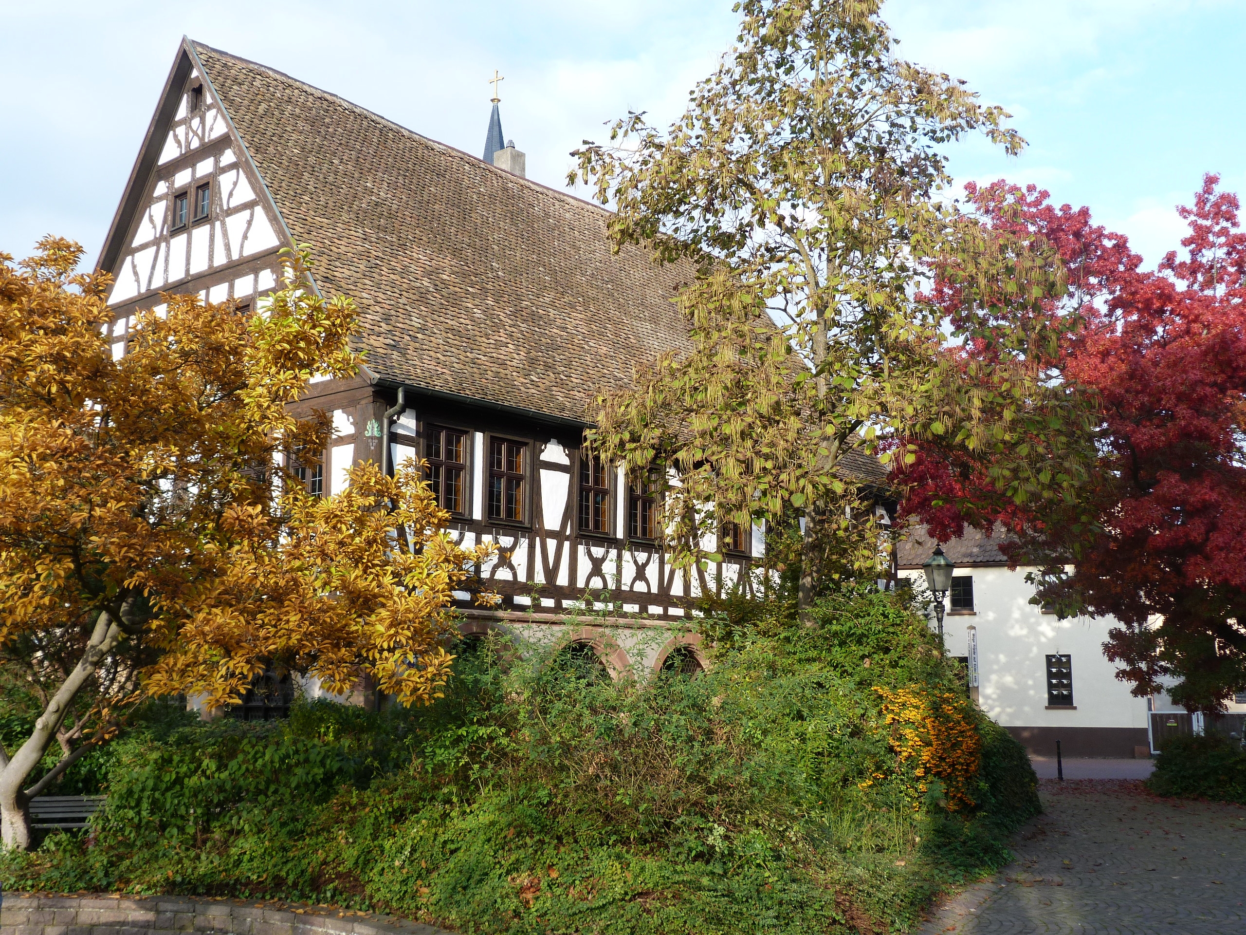 Altes Rathaus im Herbst