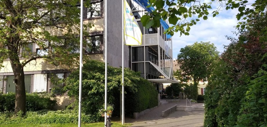 Rathaus im Sommer