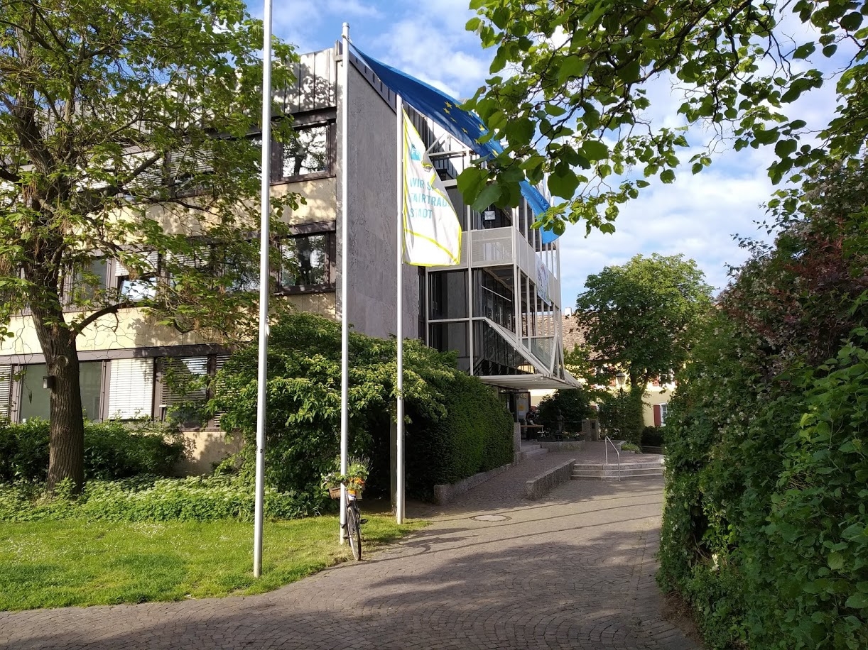 Rathaus im Sommer