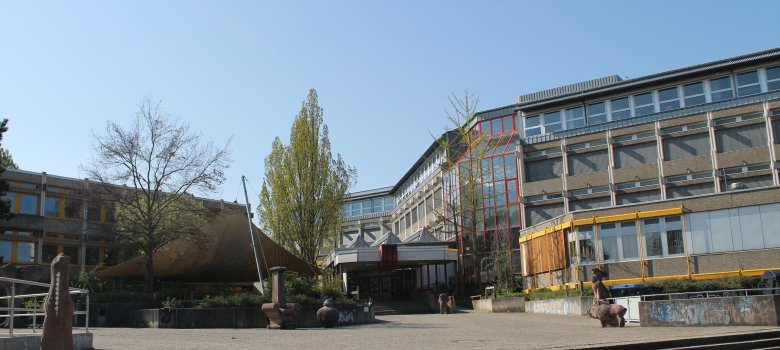 Paul-von-Denis Gymnasium.jpg