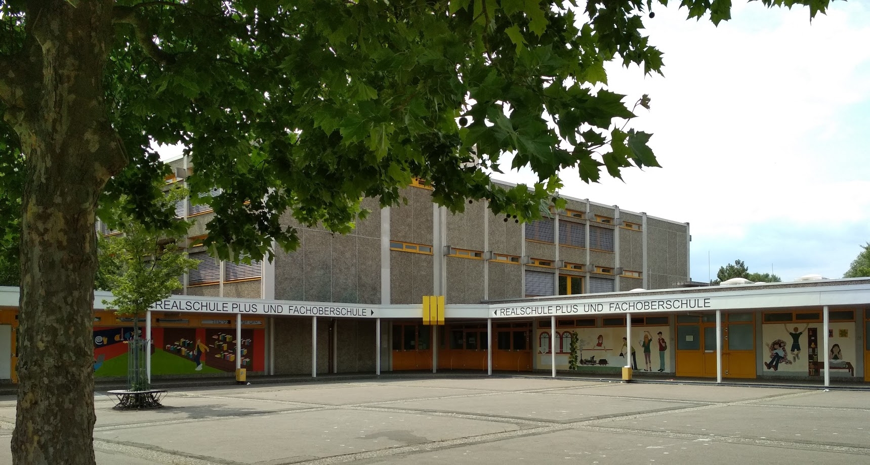 Eingang Realschule Plus