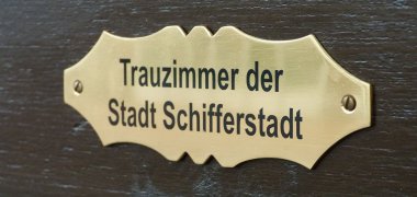 Trauzimmerschild nah.jpg
