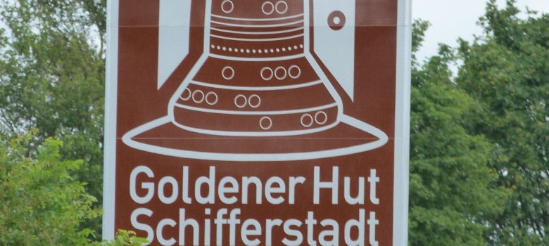 Schild Autobahn Goldener Hut Schild Autobahn Goldener Hut