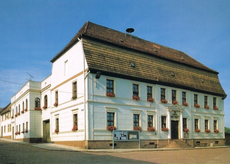 Löbejüner Rathaus.jpg