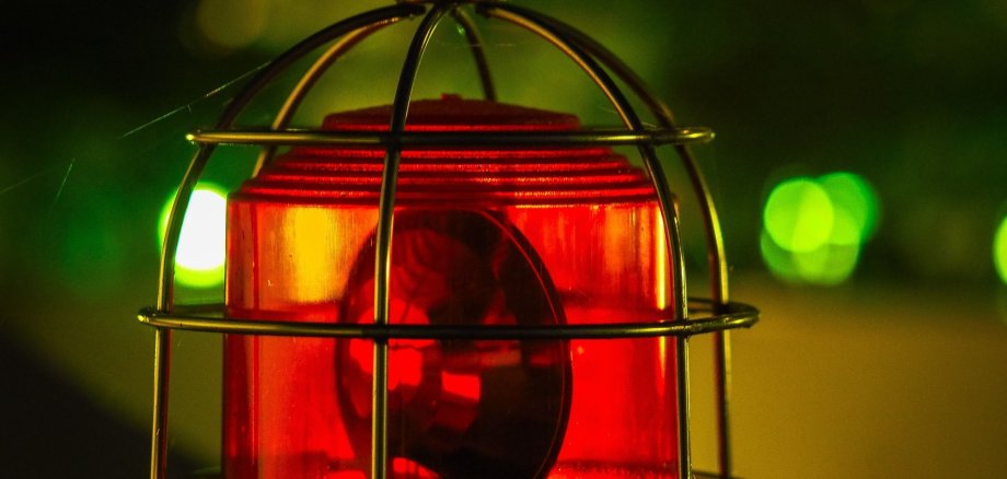 Alarmlicht auf einem Autodach