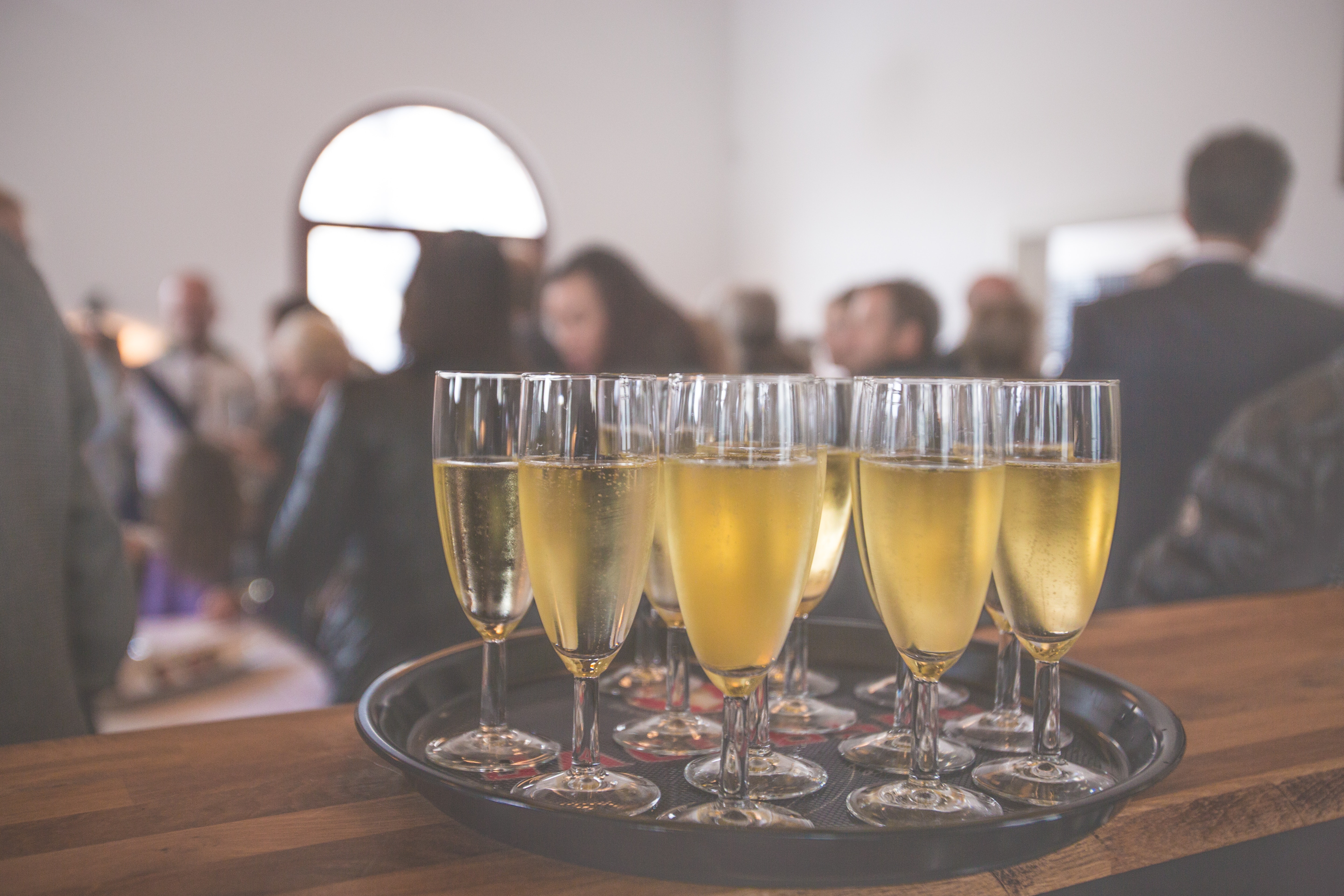 Sekt Gläser Gesellschaft Salo Al