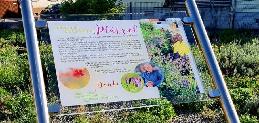 Schild Helga und Dieter Wagner Plätzel