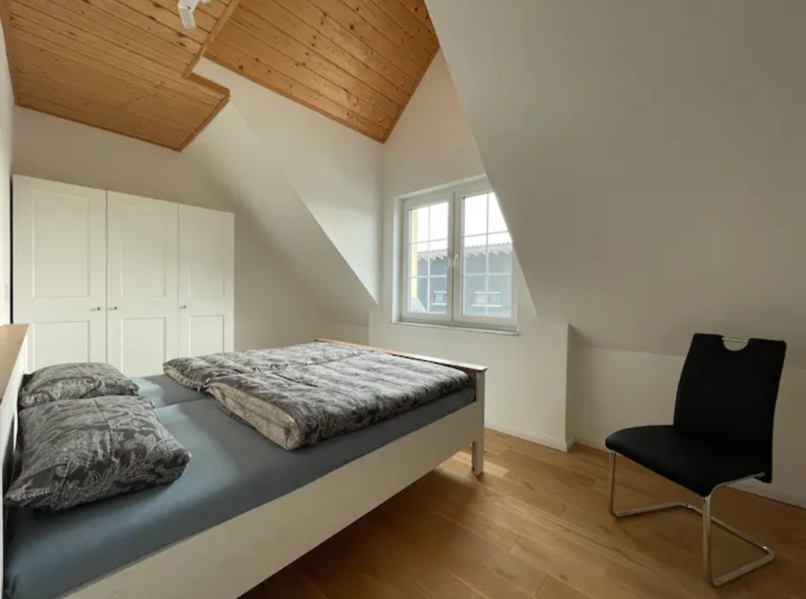 Ferienwohnung Schlafzimmer mit Schräge