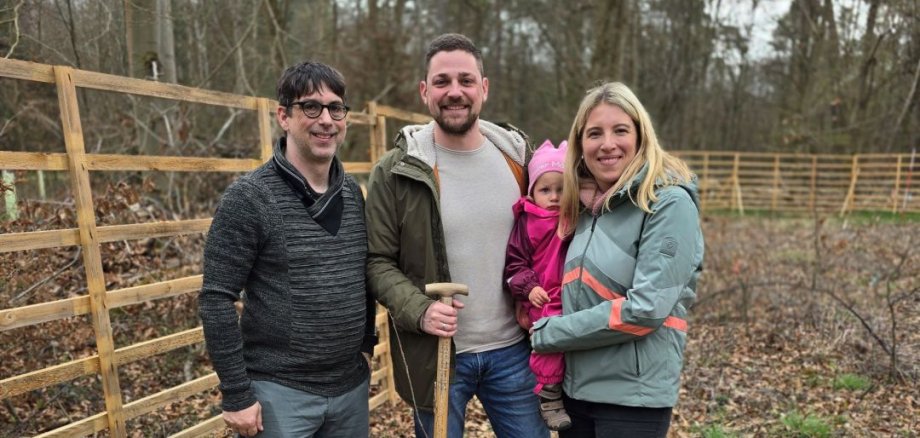 Familie mit Beig. Stefano Tedesco beim Hochzeitswäldchen