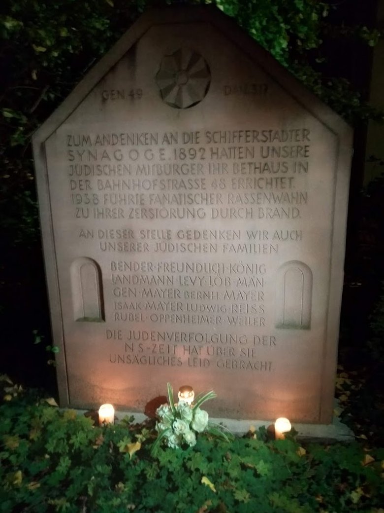 Gedenkstein an die Synagoge Stoplersteine 2020