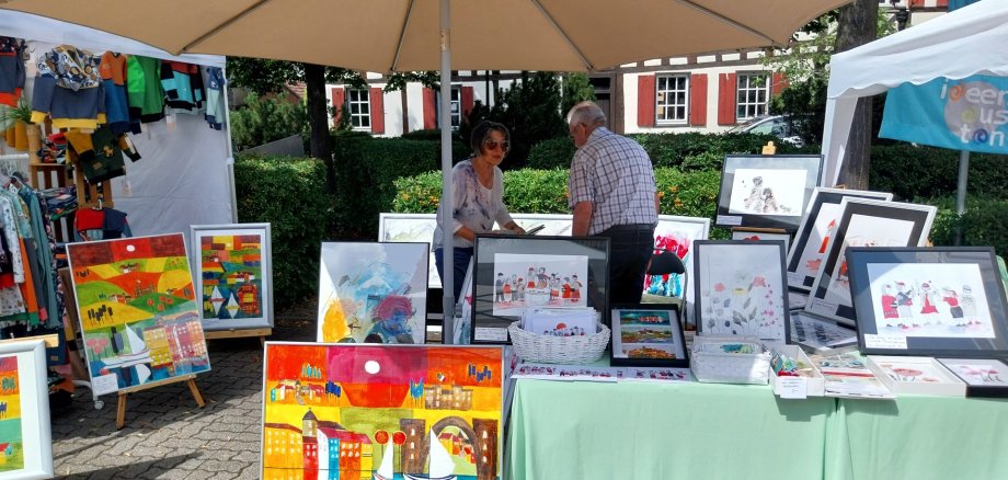 Gemälde beim Kunsthandwerkermarkt im Adlerhof