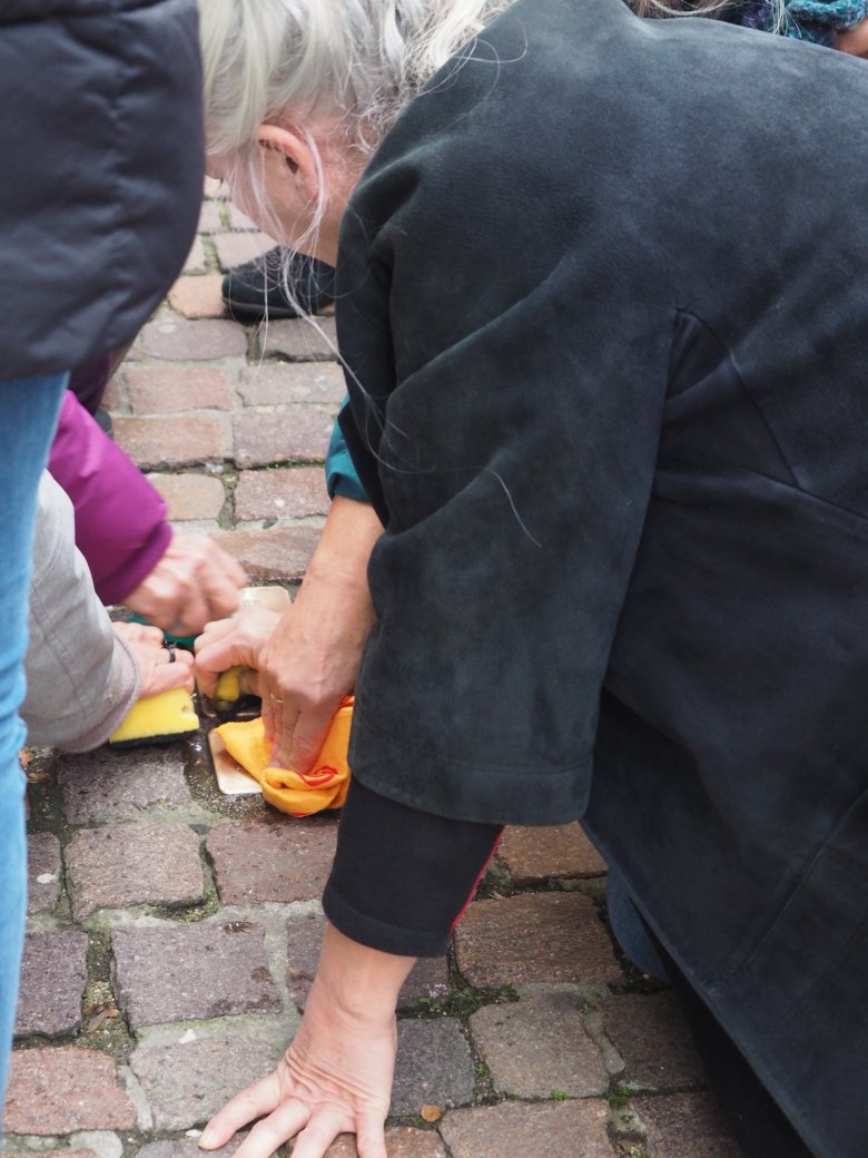 Putzaktion Stoplersteine 2019
