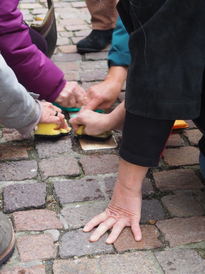 Putzaktion Stoplersteine 2019