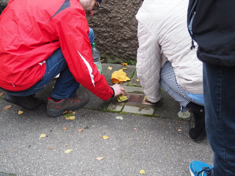 Putzaktion Stoplersteine 2019