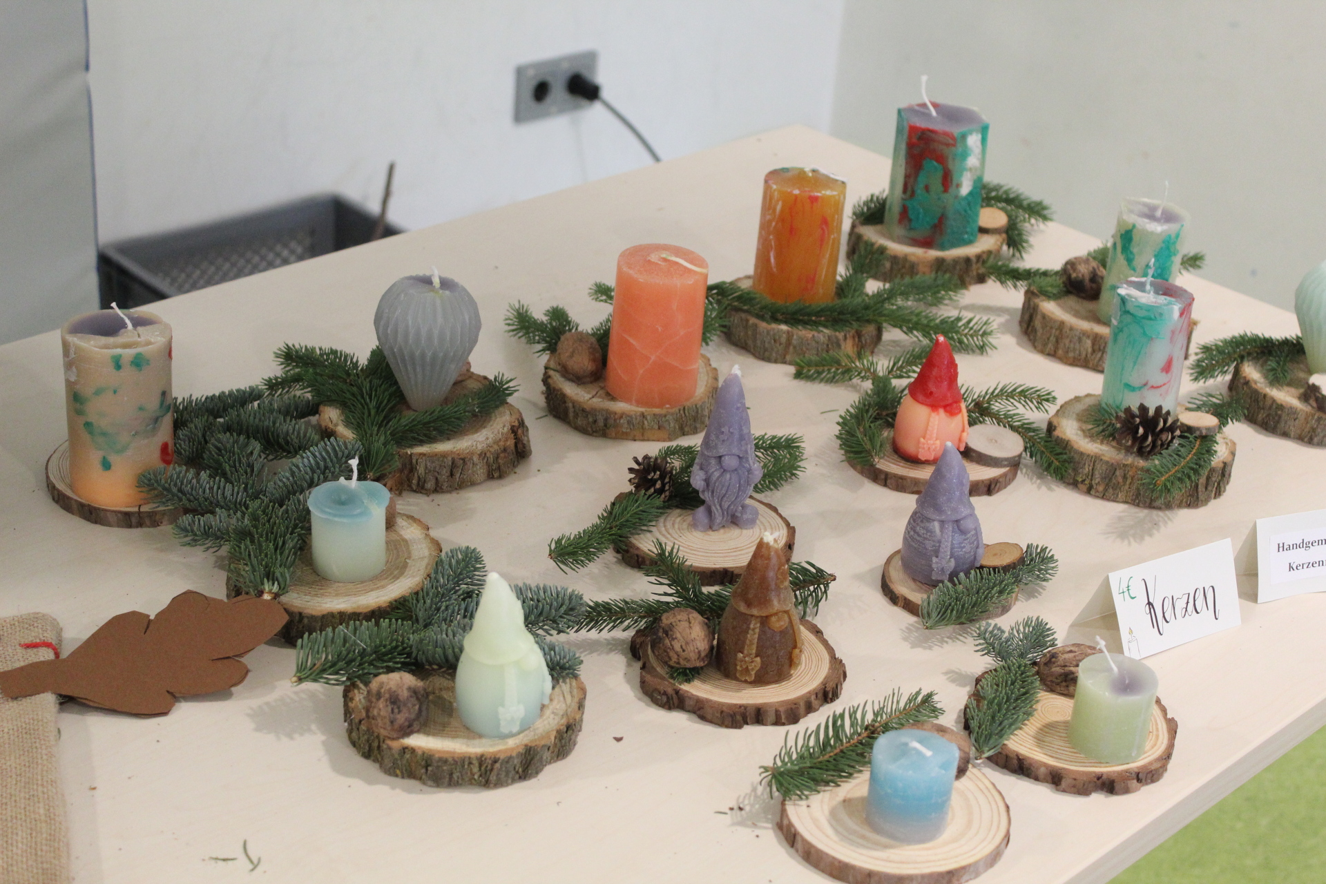 Verkaufsstand selbstgemachter Kerzen 