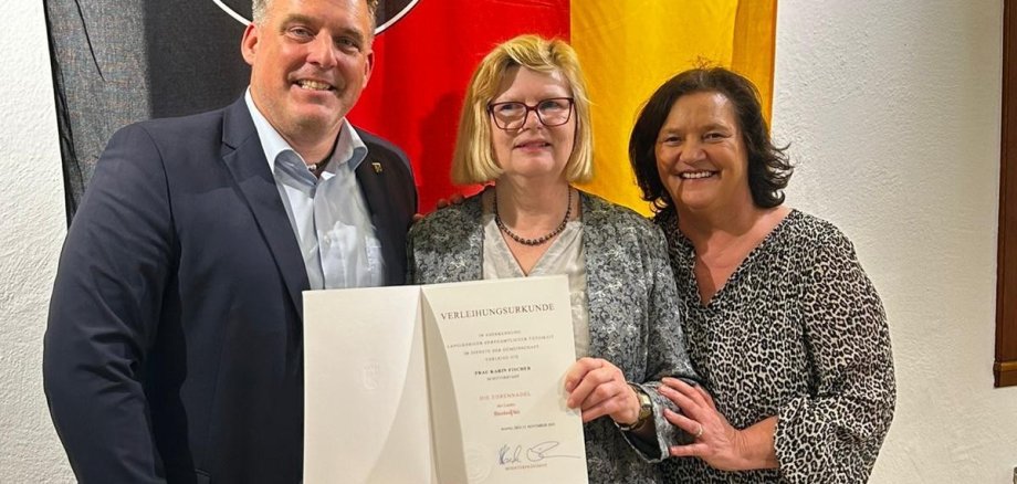 Landesehrennadel an Karin Fischer Landesehrennadel an Karin Fischer